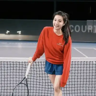 侯杰美